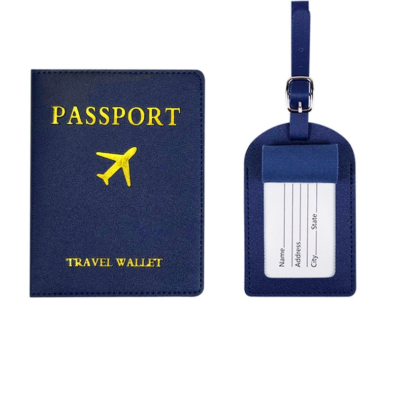 Couverture de passeport en cuir PU élégante et étiquette de bagage, idéale pour organiser et sécuriser vos documents de voyage collection Bagages & Organisation de la boutique Petites Aventures couleur bleu foncé