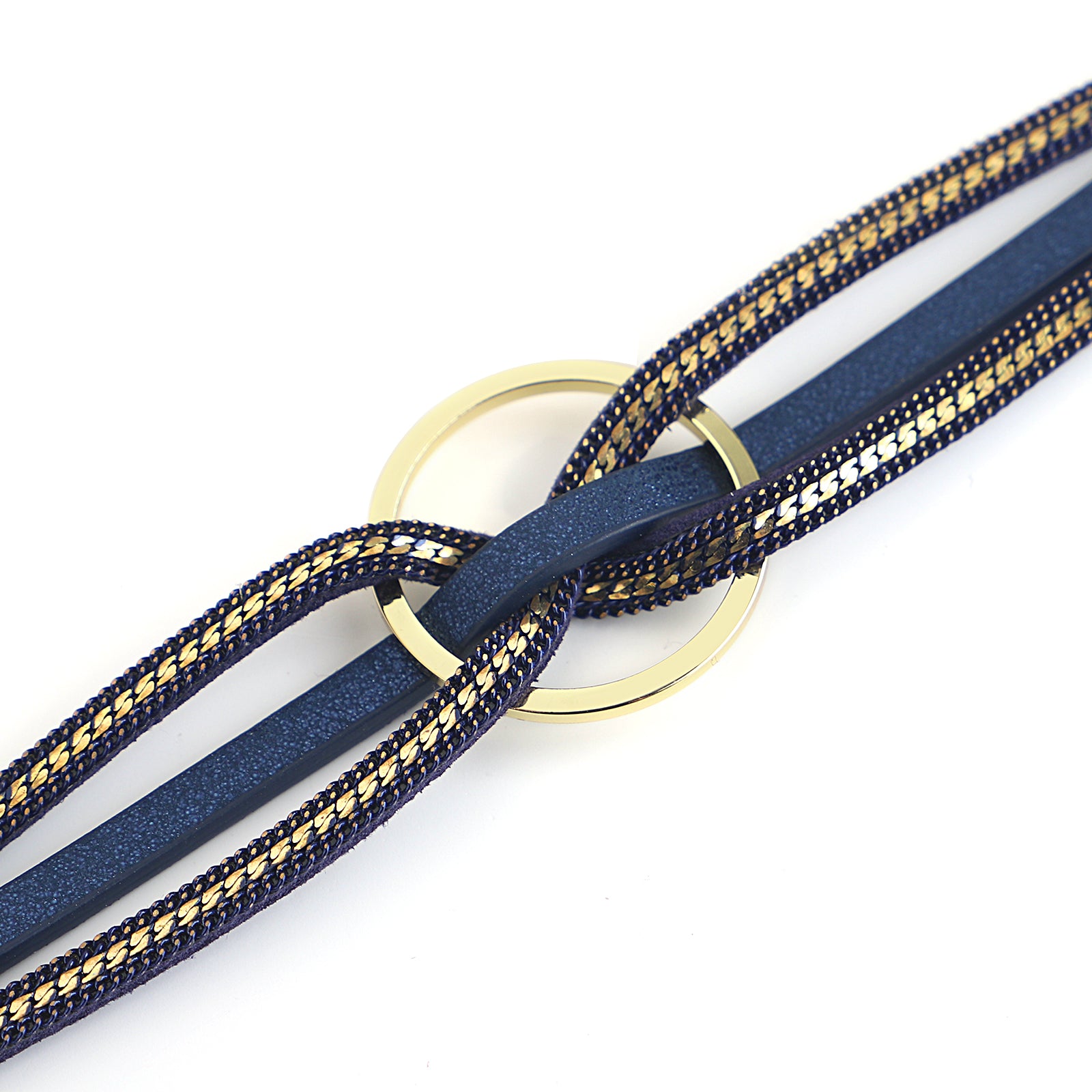 bracelets en cuir croix torsadée cercle doré nœud papillon bijoux de charme fait à la main Summer Chic accessoires féminins tendance estivale bracelets multicouches collection Summer chic de la boutique Petites Aventures