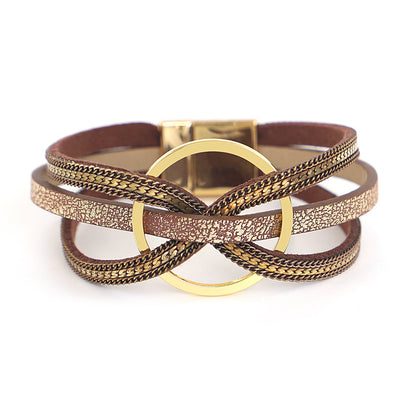 bracelets en cuir couleur marron  croix torsadée cercle doré nœud papillon bijoux de charme fait à la main Summer Chic accessoires féminins tendance estivale bracelets multicouches collection Summer chic de la boutique Petites Aventures