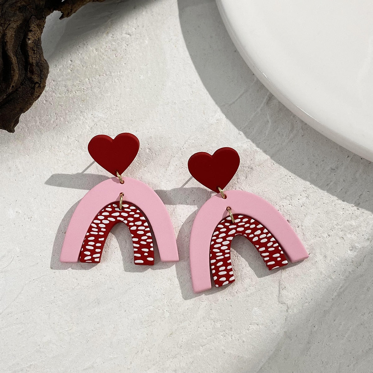 Boucles d'oreilles en acrylique colorées pour femmes avec motif graffiti floral et forme géométrique irrégulière, bijoux de cheminée fait à la main.