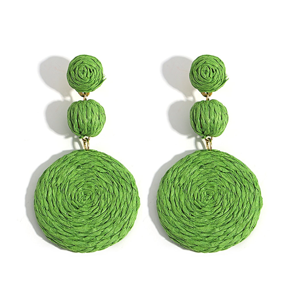 Image de Boucles d'Oreilles Boho en Raphia vert , bijoux de plage faits à la main en rotin, pour l'été - Collection Petites Aventures