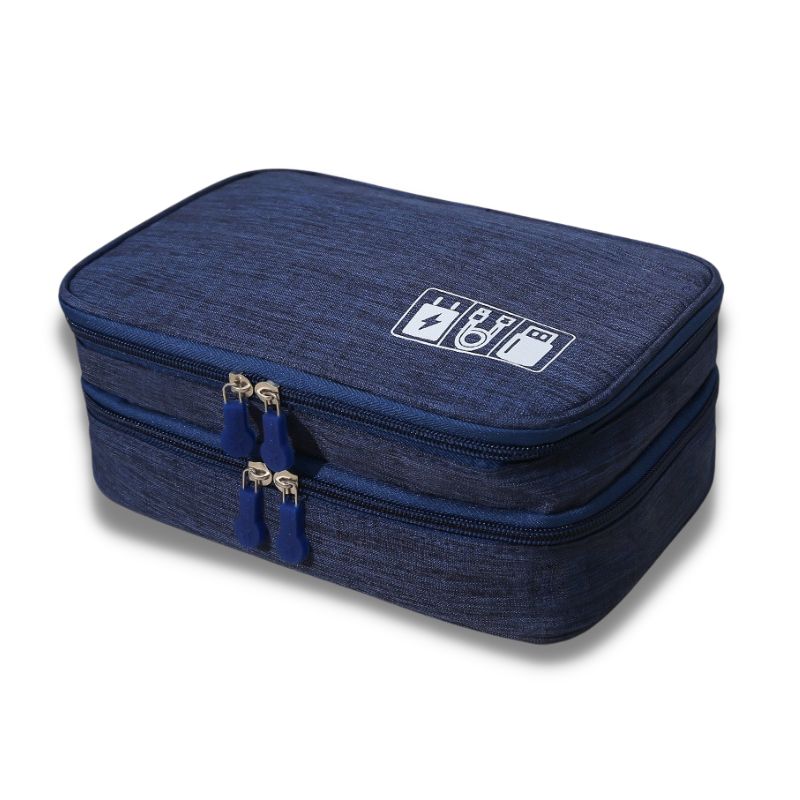 Sac de voyage portable à 3 niveaux, idéal pour ranger les fils USB, la banque d'alimentation, les écouteurs et plus encore, sécurisé avec une fermeture éclair collection Bagages & Organisation de la boutique Petites Aventures couleur Bleu