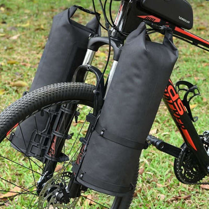 Image du Sac de Fourche de Vélo Étanche pour des balades à vélo sans souci. Accessoire de vélo, sacoche de guidon, rangement pour cyclistes, sac de cadre, équipement de cyclisme.