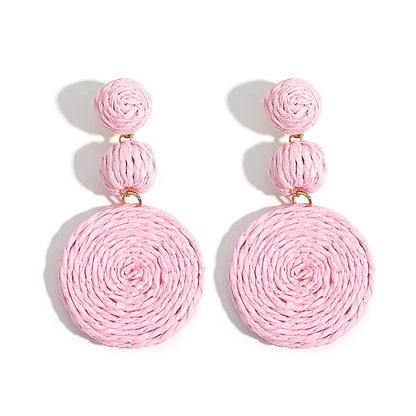 Image de Boucles d'Oreilles Boho en Raphia Rose , bijoux de plage faits à la main en rotin, pour l'été - Collection Petites Aventures
