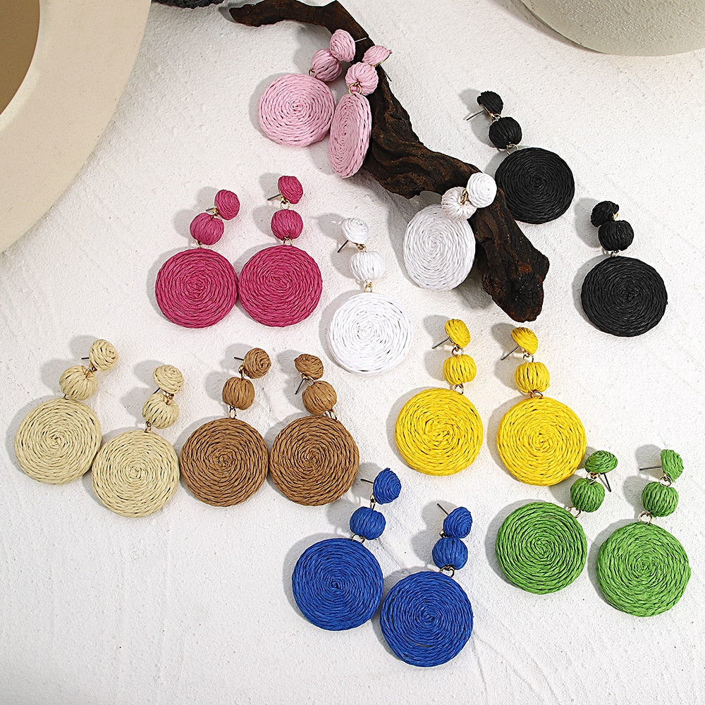 Image de Boucles d'Oreilles Boho en Raphia Jaune, bijoux de plage faits à la main en rotin, pour l'été - Collection Petites Aventures