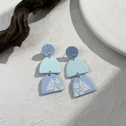 Boucles d'oreilles en acrylique colorées pour femmes avec motif graffiti floral et forme géométrique irrégulière, bijoux de cheminée fait à la main.