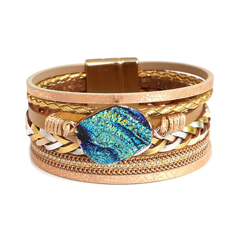 Couleur Or Bracelet boho Bracelet en cuir Bijoux colorés Breloques tressées Bracelet large Pierres naturelles Style vintage Accessoire d'été Accessoire chic Bracelet pour femmes collection Summer chic de la collection Petites Aventures
