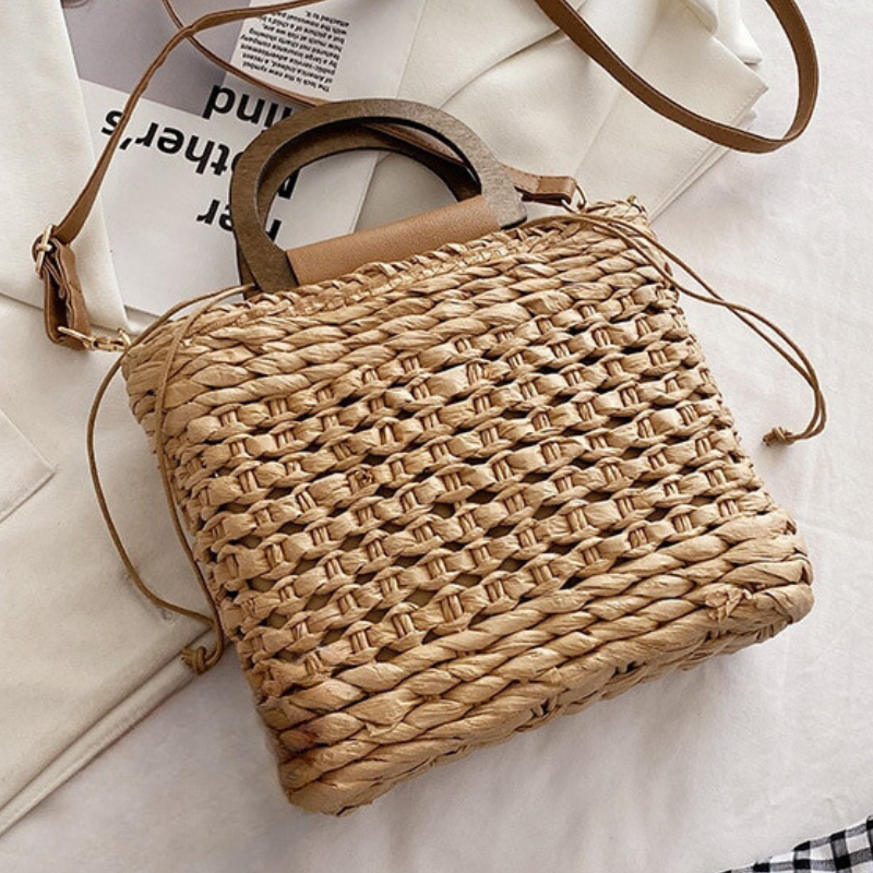 Sac de Couleur Marron Sac à main en paille Sac de plage pour femme Accessoires de plage Sacs à main tendance Sacs d'été Sacs de vacances collection Summer chic de la boutique Petites Aventures