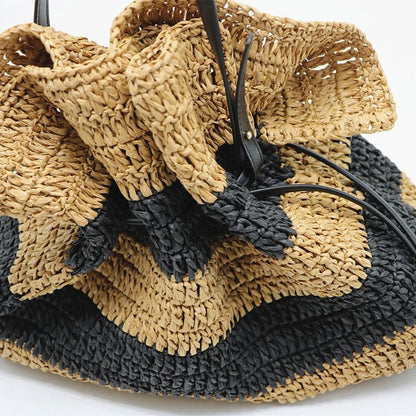 sac en paille sac à bandoulière pour femme sac fourre-tout style bohème sac rayé crocheté à la main accessoire de mode sac d'été éco-responsable artisanat collection Summer Chic de la boutique Petites Aventures